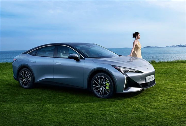 Model 3再迎強(qiáng)敵！極狐阿爾法S5明日交付：頂配21.68萬(wàn)元