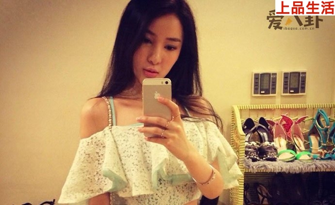 郭美美照片