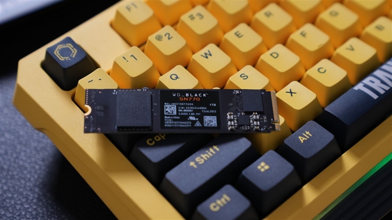 性能、價格、兼容完美均衡！西部數(shù)據(jù)SN770 1TB SSD簡測