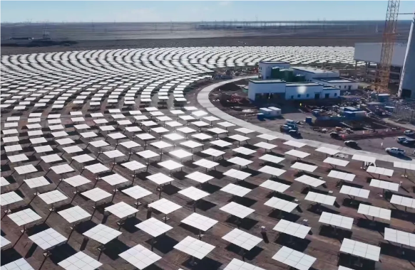 全球首個！“雙塔一機”光熱儲能電站進入調試階段：年發電量可達18億度