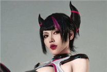 美女COS《街霸6》韓蛛俐：瘋P美人來到現實