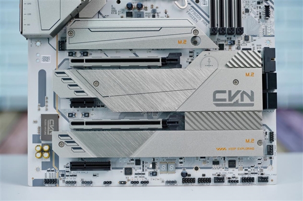 支持i9-14900K！七彩虹VCN Z790D5 ARK FROZEN方舟主板圖賞