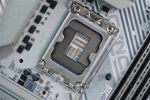 支持i9-14900K！七彩虹VCN Z790D5 ARK FROZEN方舟主板圖賞