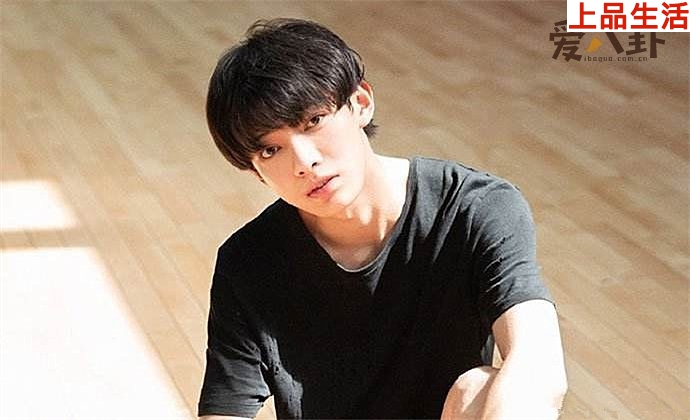 李逸男照片