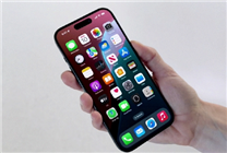 蘋果AI版iOS首日火爆：聊天秒變高情商 Siri華麗變身