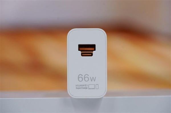 華為首款nova小折疊！nova Flip圖賞