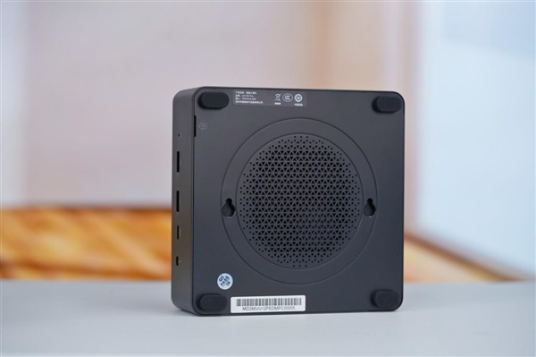 高性能AI Mini PC！銘凡UH125 Pro迷你主機圖賞