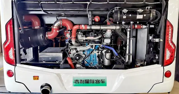 吉利星際首款醇氫電動公路客車U11M發布：加醇10分鐘 續航600公里
