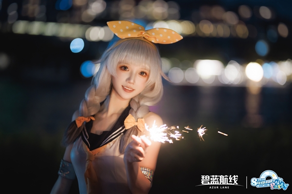 《碧藍航線》港區盛夏清涼節返圖：Coser風姿絕美