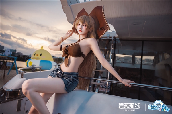 《碧藍航線》港區盛夏清涼節返圖：Coser風姿絕美