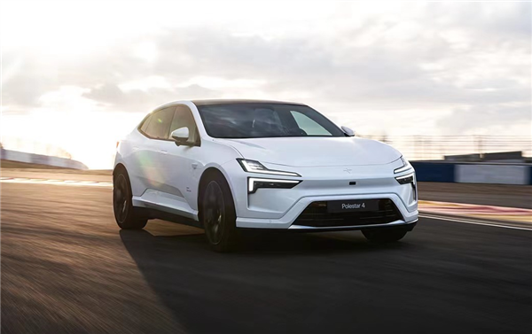 極星科技COO：有個很像保時捷的車宣傳能下賽道、2天就上墻了
