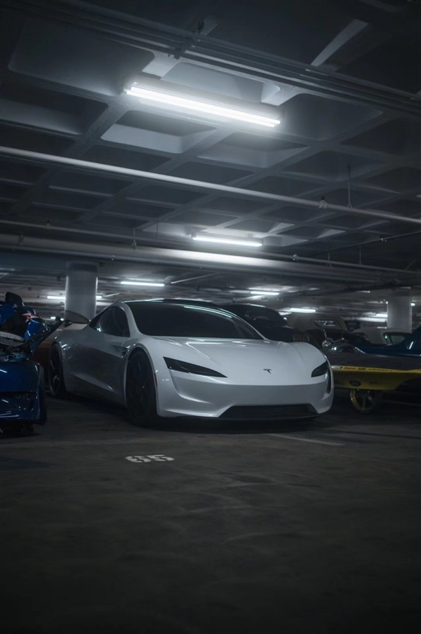 可以飛！特斯拉新一代Roadster實車曝光