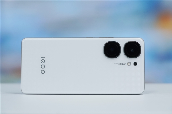 iQOO Neo10參數泄露：驍龍8 Gen3加持 電池暴增到6000mAh
