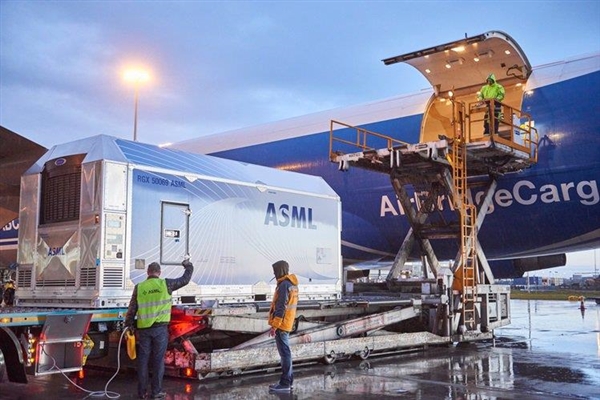 ASML CEO：中國廠商不可能造出7nm及以下先進光刻機