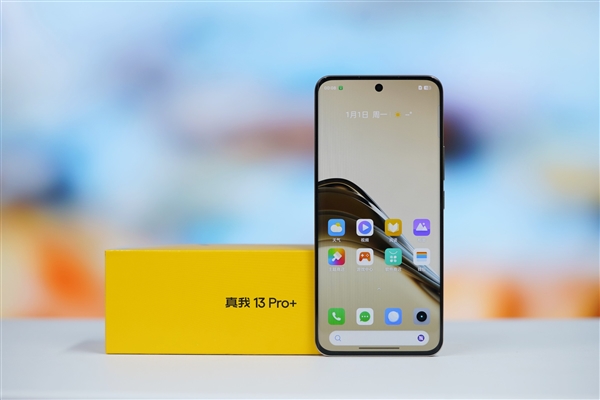 首發(fā)全新索尼超光影潛望長焦！真我13 Pro+圖賞