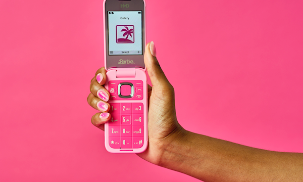 919元！HMD Barbie芭比聯名翻蓋機發布：粉色機身少女心爆棚