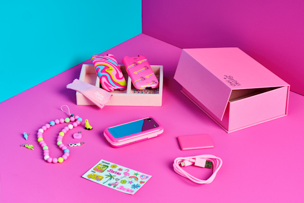 919元！HMD Barbie芭比聯名翻蓋機發布：粉色機身少女心爆棚