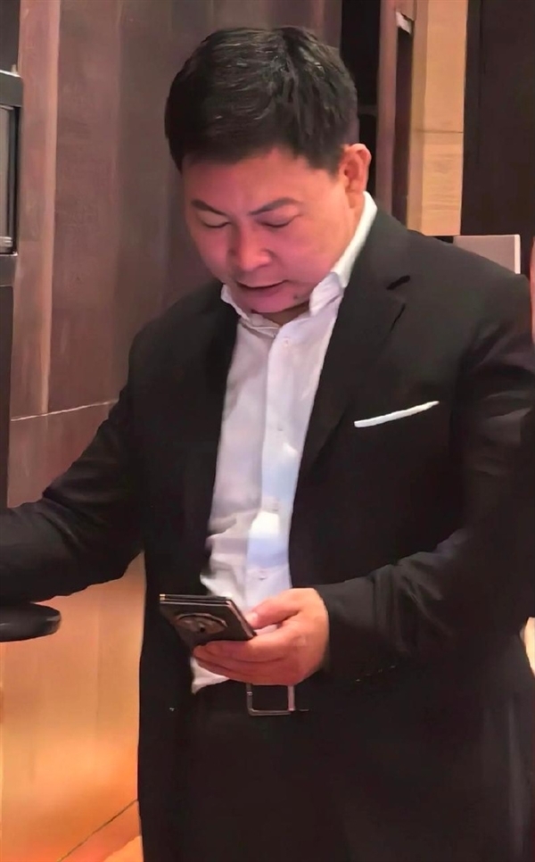 三折疊手機來了！華為新品發布會定檔9月10日：與蘋果iPhone 16同一天