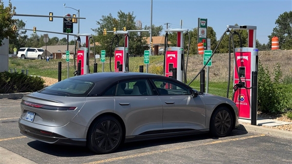 全球高效率電動車Lucid Air GT實測：112km/h速度續(xù)航超804公里