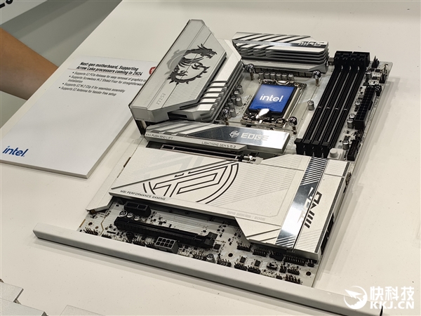 微星展示四款酷睿Ultra 200V筆記本：13-16寸全都有、輕至990克