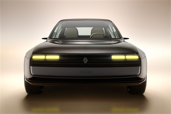 雷諾全新復古電動概念車R17公布：設計來自1971年