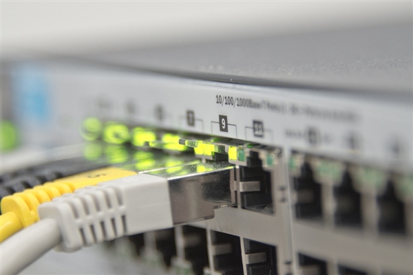 999元/月！華為助力 北京聯通萬兆寬帶多快：下載穩定9500兆 20GB文件20秒搞定
