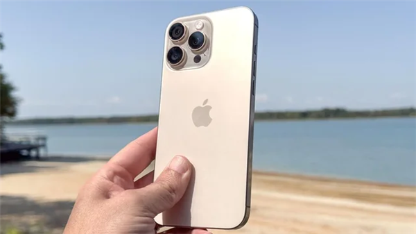 iPhone 16 Pro系列首發翻車：用戶實測觸摸屏失靈