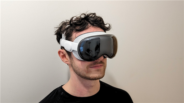 蘋果Vision頭顯廉價版曝光：關鍵的屏幕分辨率縮水