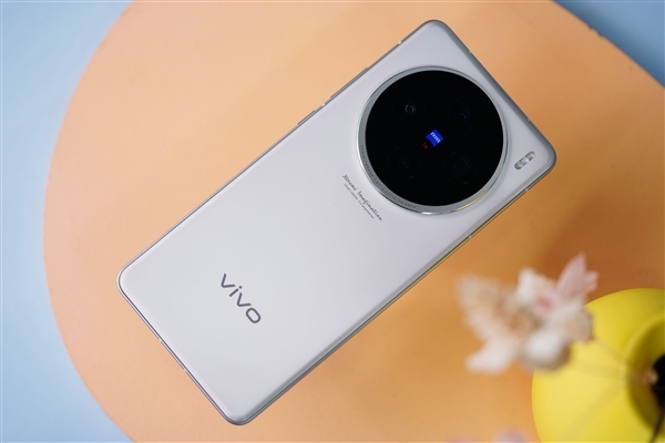 年底國產旗艦扎堆殺到！vivo沖擊連續四年國產銷量第一：X200系列要來了