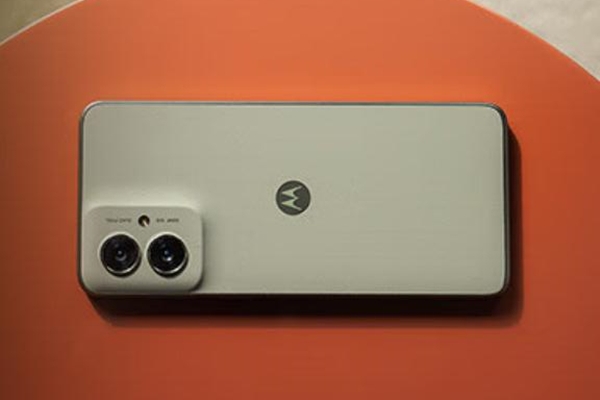 千元機掀起AI普及風暴！聯想moto g55預售：1299元起