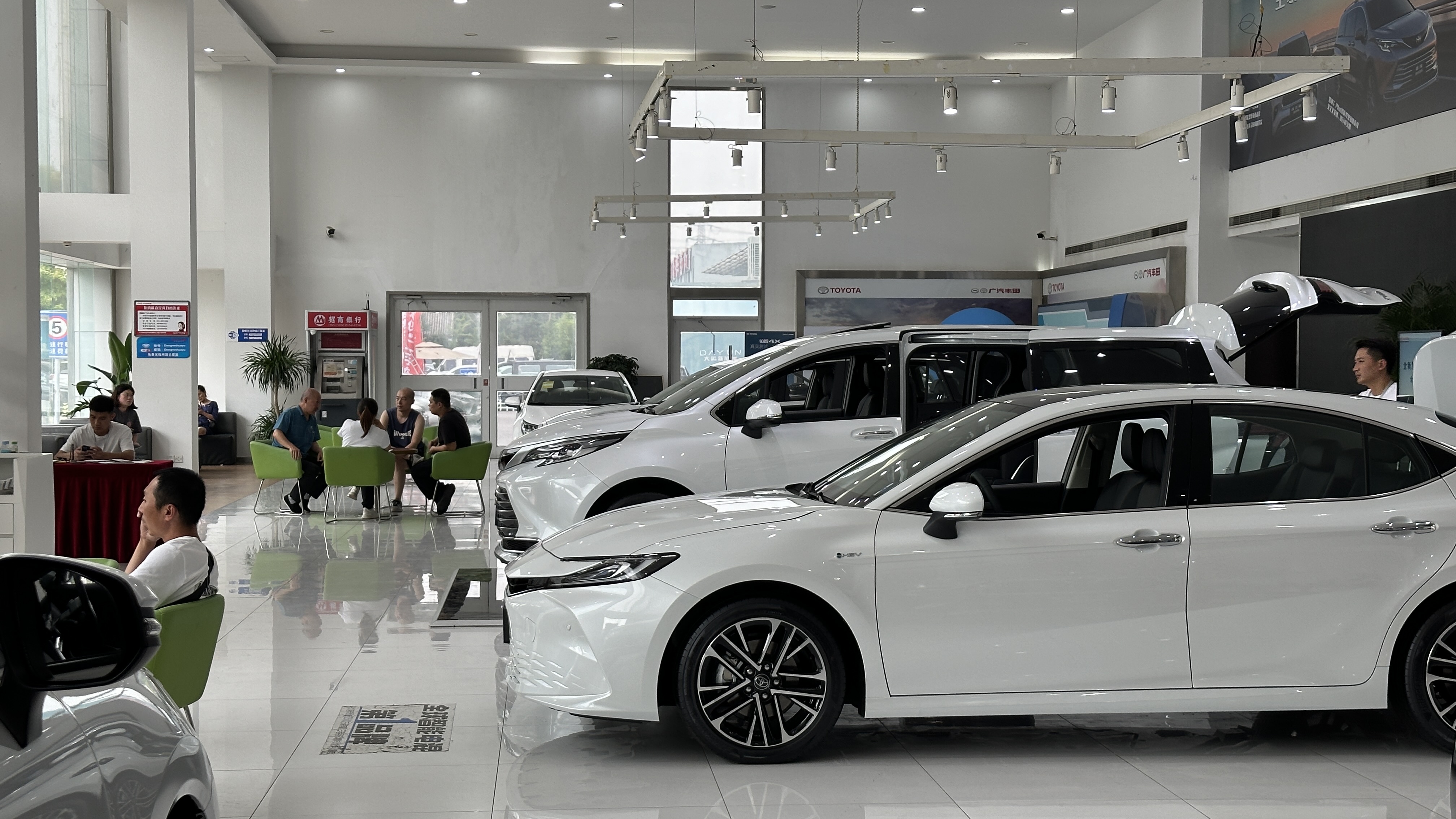 17家合資車企年末銷量盤點：最高下滑近40%，5折賣車難保市場份額？