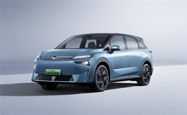 電動(dòng)車底盤刮底遭保險(xiǎn)拒賠 車主：保險(xiǎn)公司說(shuō)我跑順風(fēng)車了