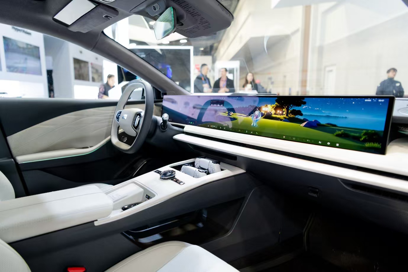 跟不上就淘汰？2025年車企新博弈：押注AI技術，智駕大戰不會停