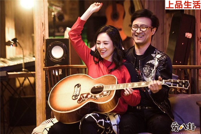 曝章子怡美國產二胎，醒醒有弟弟了嗎