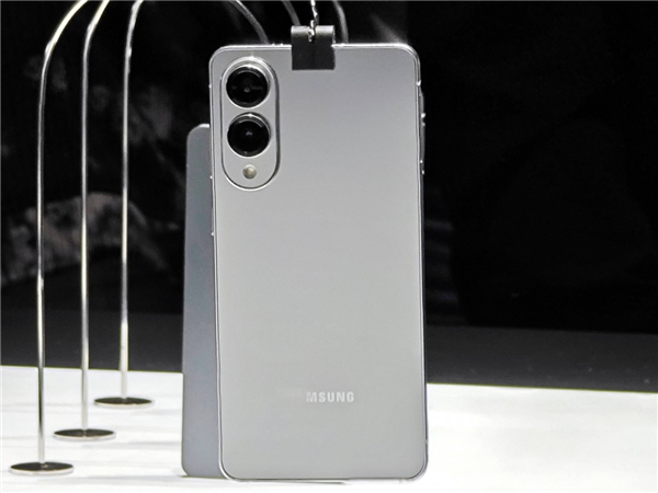三星Galaxy S25 Edge官宣：超薄驍龍8至尊版旗艦 劍指iPhone 17 Air