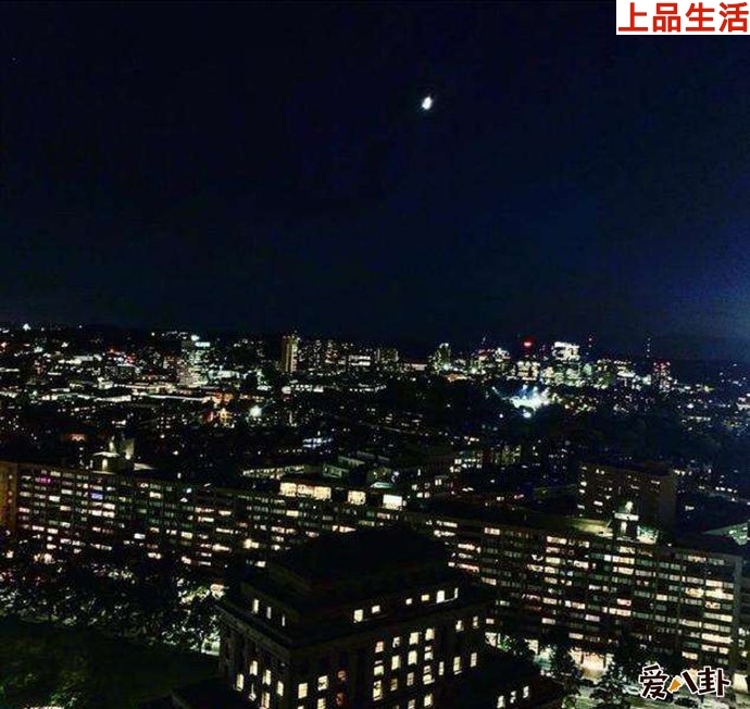 王源抵達波士頓報平安