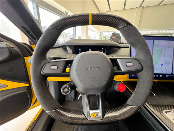看完小米SU7 Ultra的實車：我覺得賣80萬真不算貴