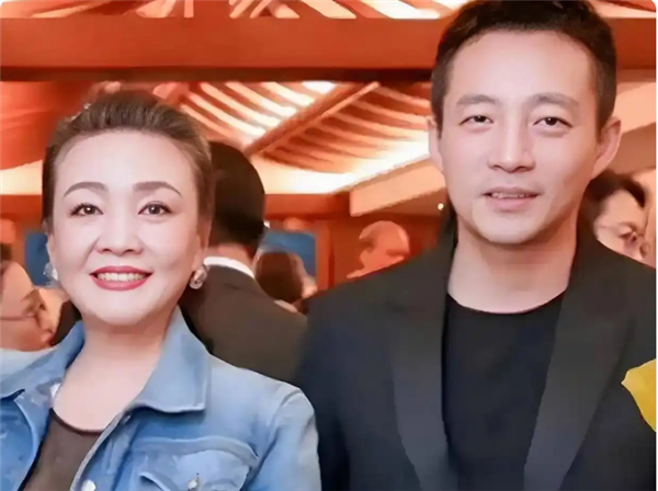 張?zhí)m汪小菲抖音賬號(hào)被封后  麻六記直播間遍地開花刷屏
