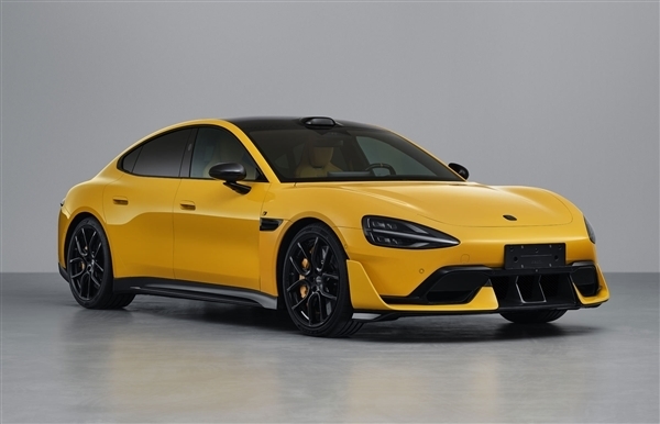 2分9秒944速量產車！小米SU7 Ultra刷新上海國際賽車場紀錄 雷軍：里程碑式跨越