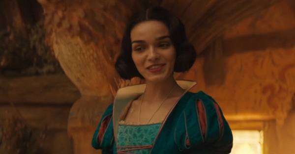 下月上映！《白雪公主》真人電影新預告發(fā)布：公主皇后亮相