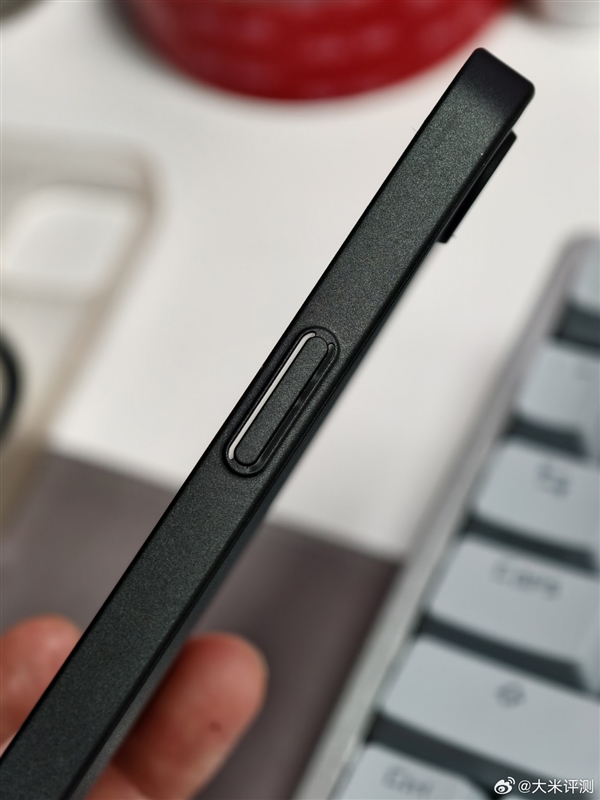 今年便宜的蘋果手機！iPhone SE 4保護殼現身