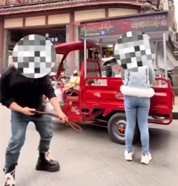 為博流量無下限！四川3名網(wǎng)紅街頭拍低俗視頻被行政處罰