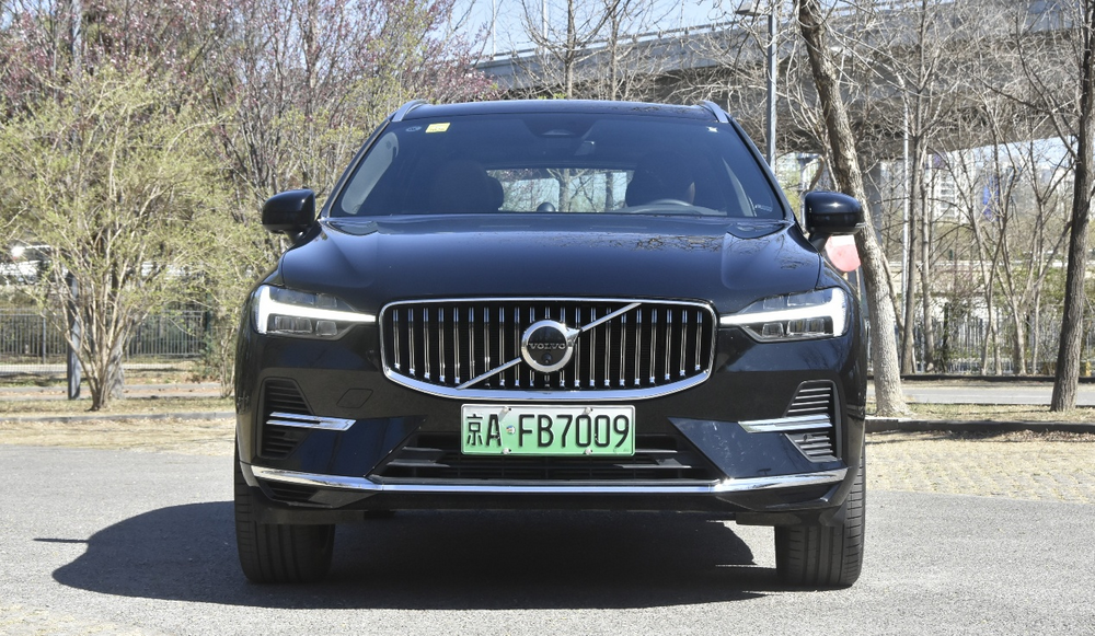 經典與豪華的完美結合 試駕沃爾沃XC60插電混動