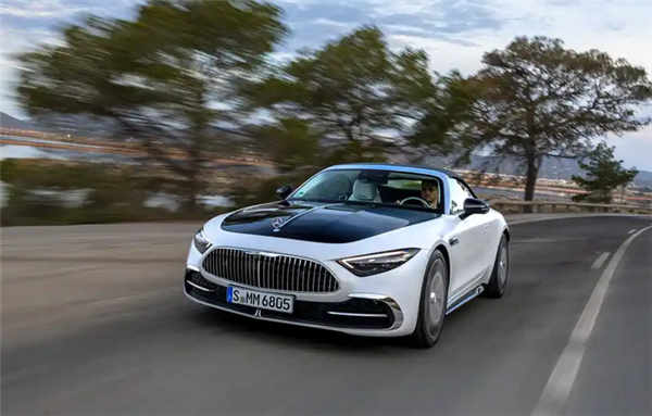 邁巴赫首款敞篷跑車！全新SL680 Monogram官圖發布：售價將超400萬元