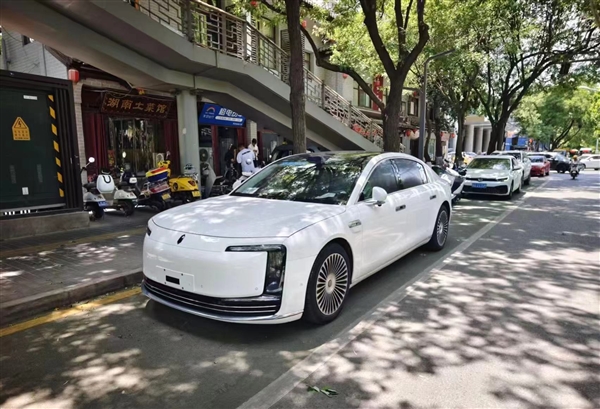 能與勞斯萊斯比高低！尊界S800純白實車曝光：本周上市