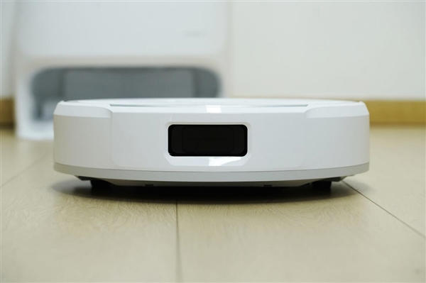 履帶式熱活水循環洗地！云鯨J6圖賞